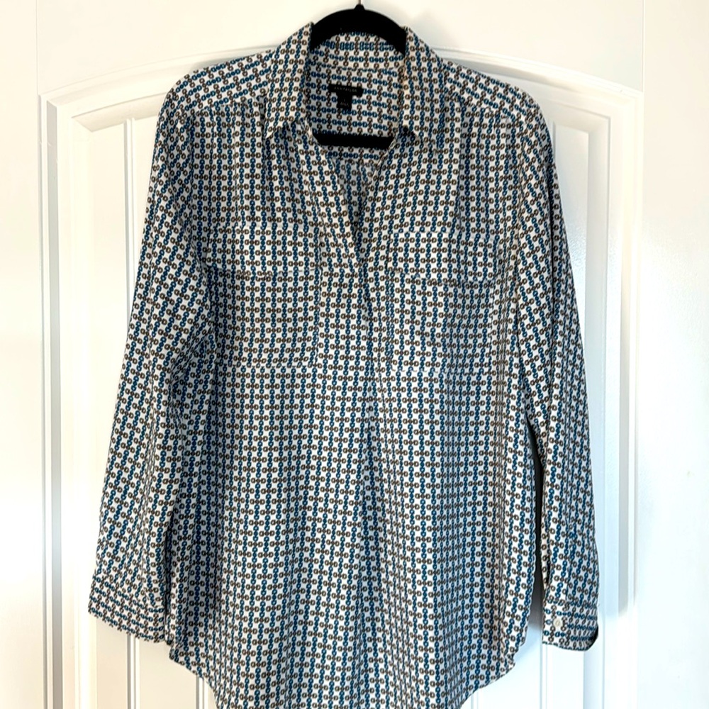 And Taylor size large utility top very nice fabric chain, links,design, blue&tan